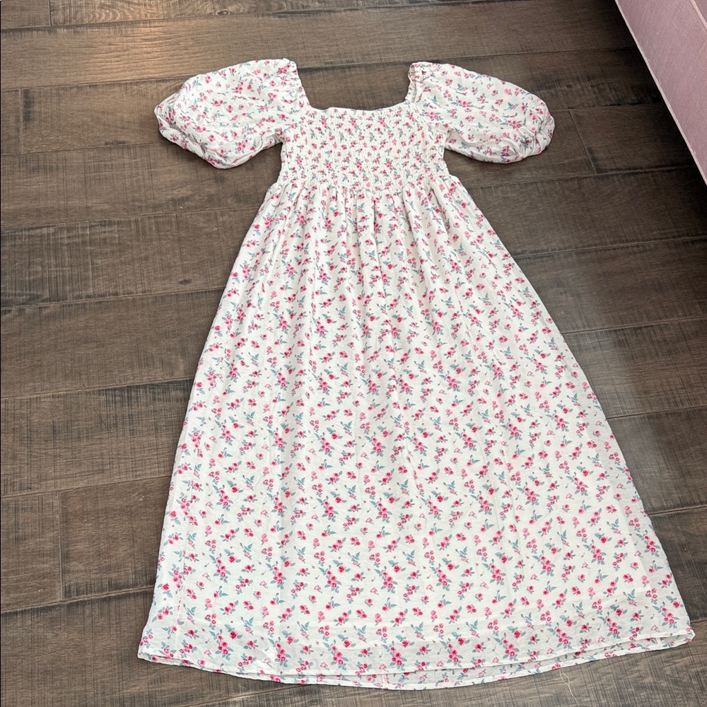 NWT SINSAY DRESS SIZE LARGE Floral Puff Sleeve  Dress